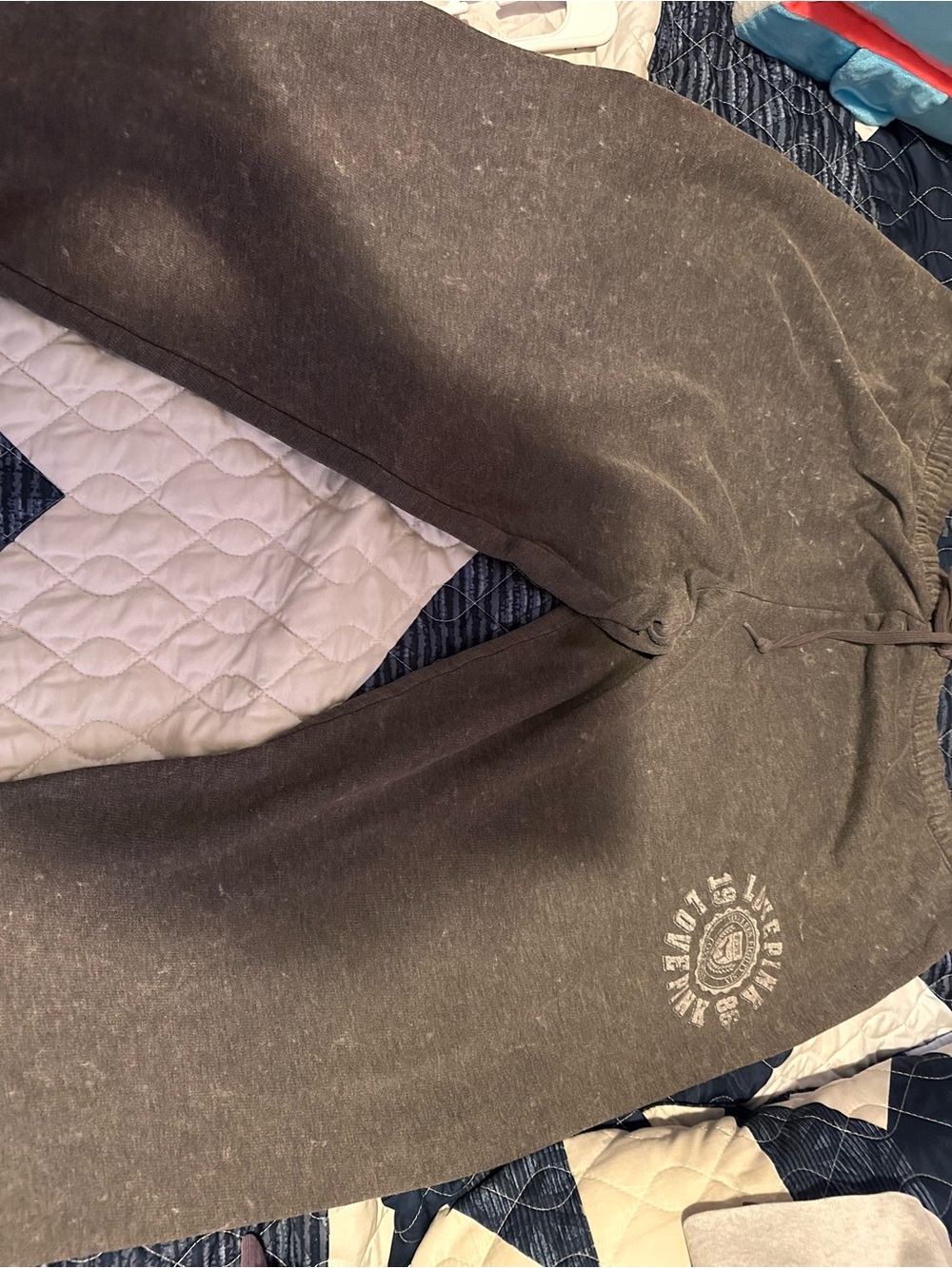 PINK Victoria's Secret Gray Cropped Sweatpants